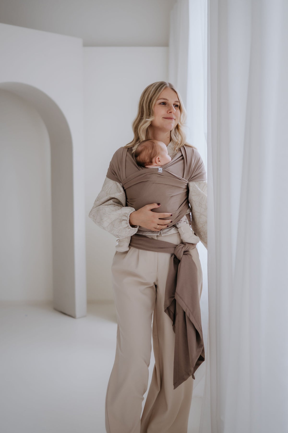 Stretch draagdoek taupe beige
