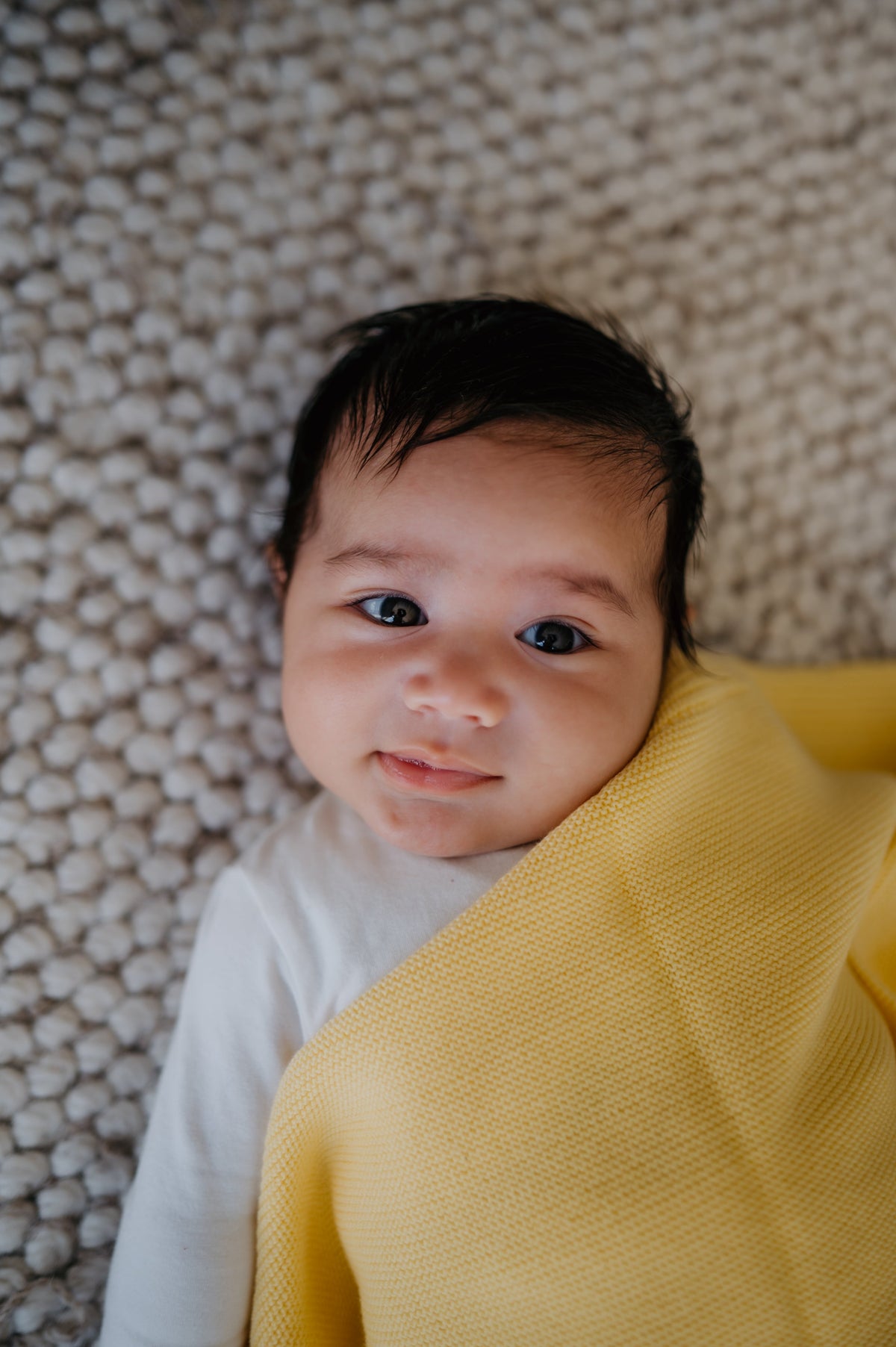 Katoenen wiegdeken geel pure baby love